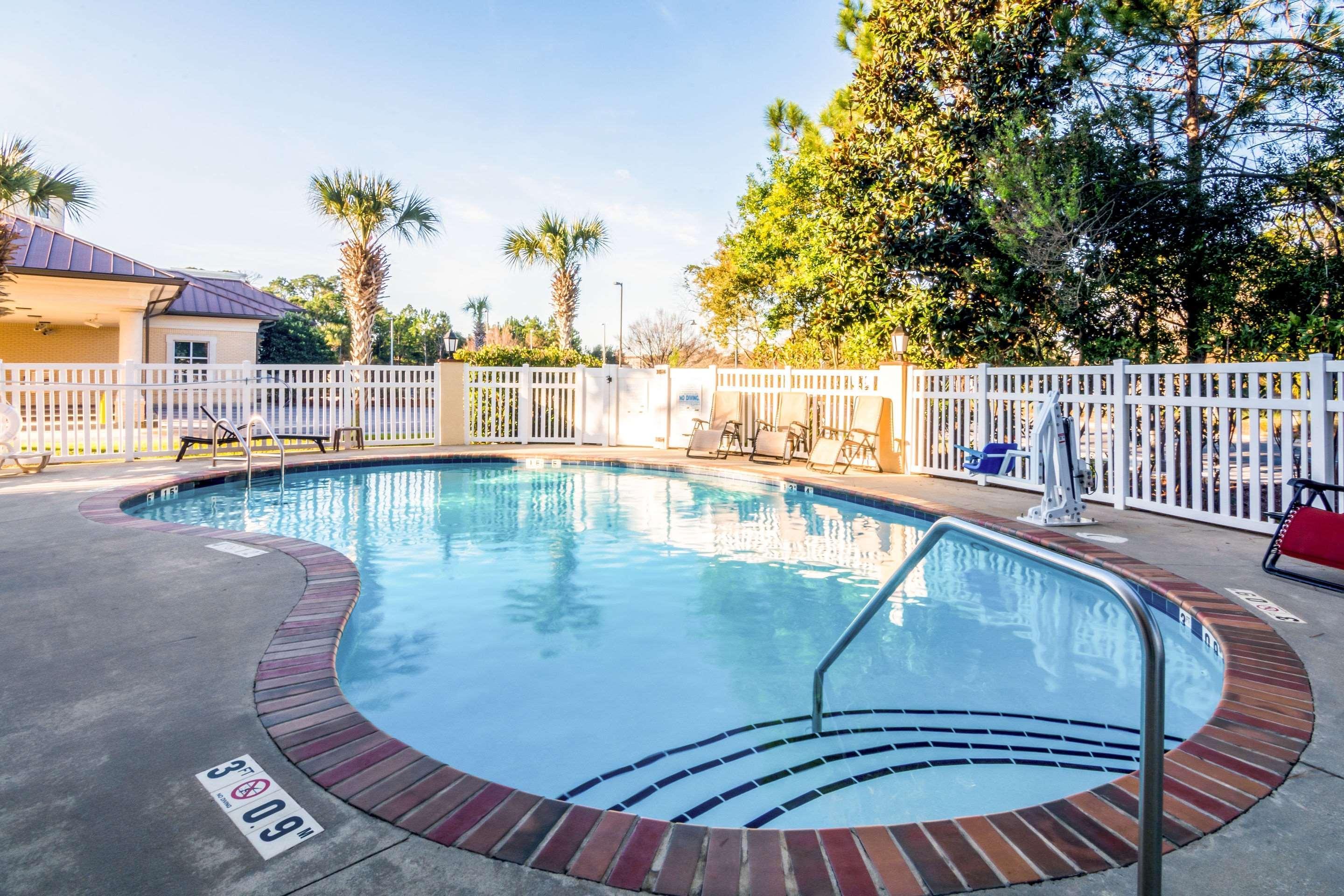 Comfort Suites Panama City Beach Exterior photo